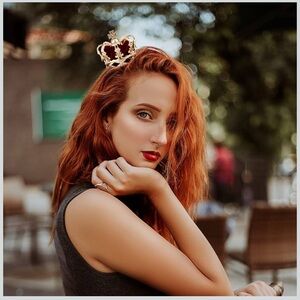 Mini Queen King Crown Hair Clip Accessory